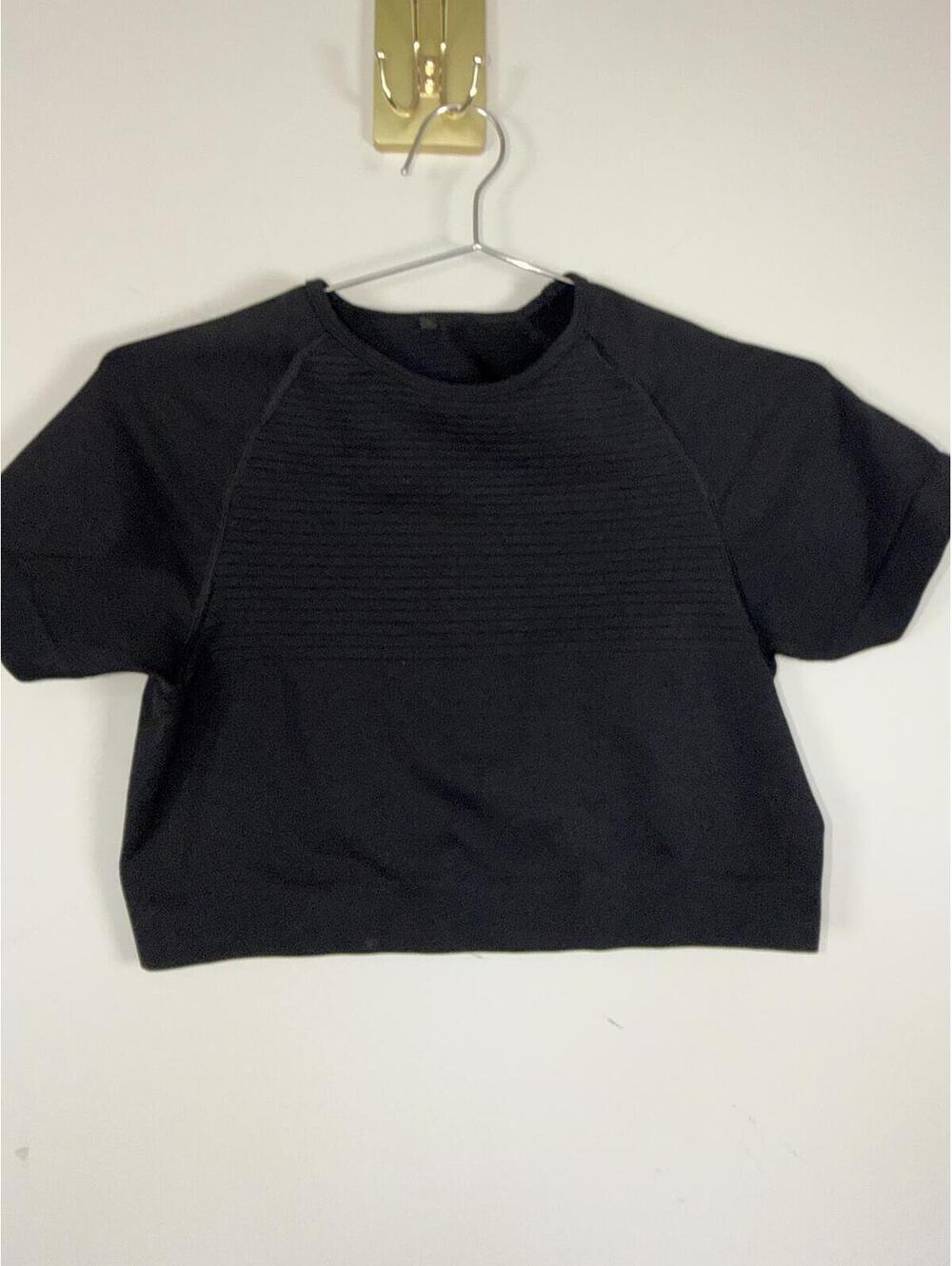 Alphalete cropped‎ short sleeve black top size Large